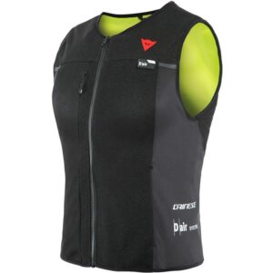 Airbag Dainese Smart Jacket Lady porté sous un blouson de moto